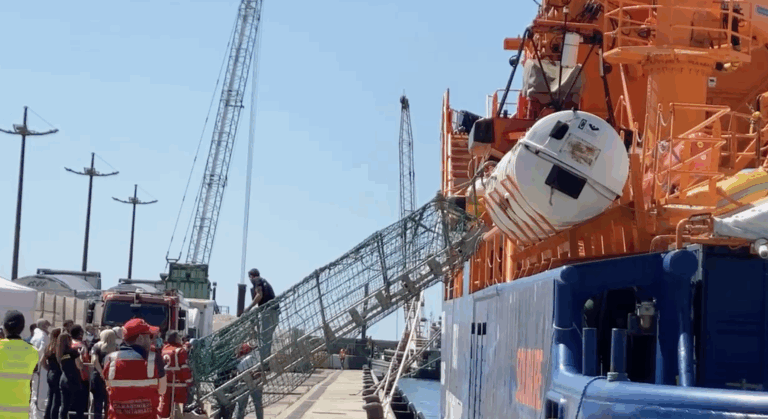 A Salerno sbarca la nave dei ragazzi che scappano dalle guerre