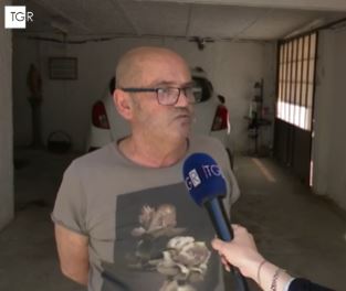 Sospeso il professore delle minacce alla figlia della Premier Meloni