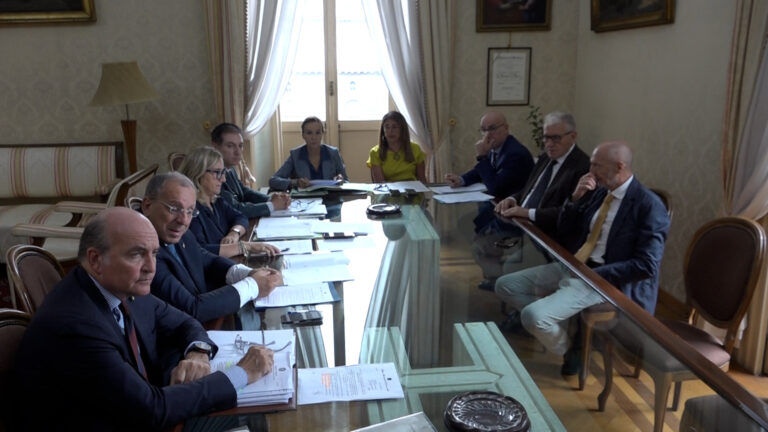 Viminale manda rinforzi a Napoli, in arrivo 100 agenti