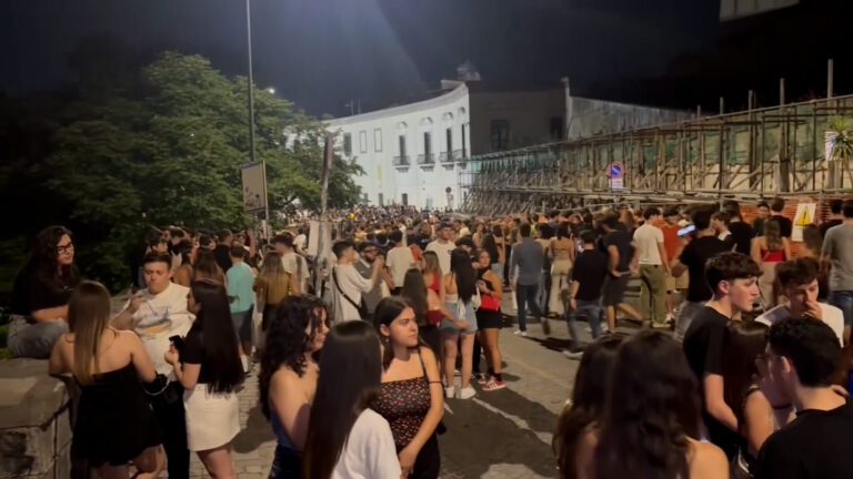 Maturità 2025, notte prima degli esami a Napoli