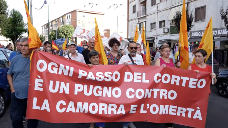 Tentativo occupazione casa a Scampia, manifestazione di solidarietà e legalità