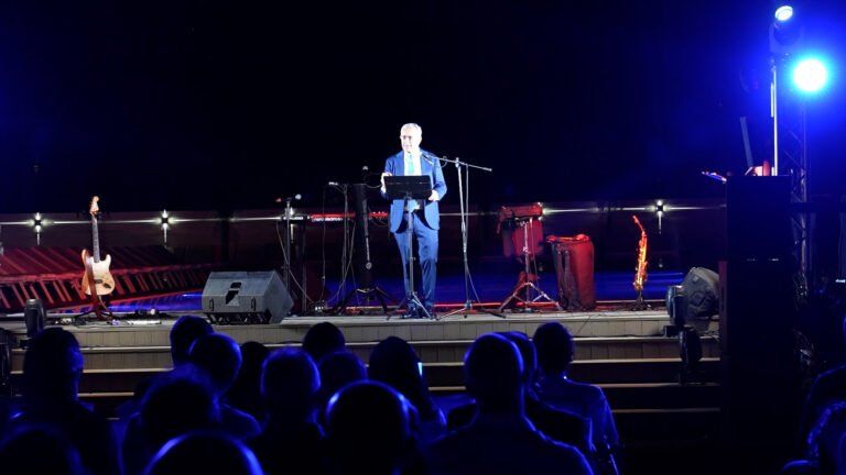 Premio Napoli c'è, riconoscimenti anche al prefetto di Napoli e al generale Minicucci