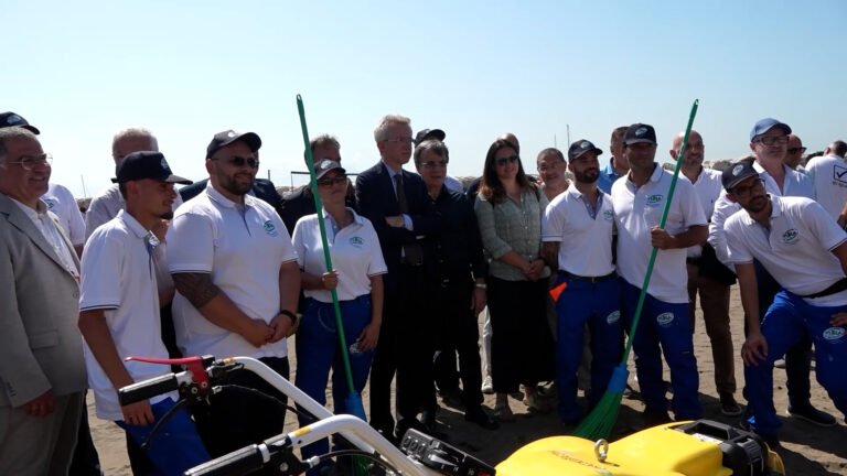 Pulizia spiagge, accordo tra comune e Asia
