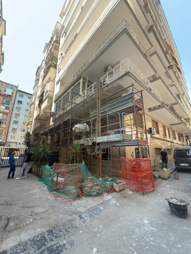 incidente sul lavoro napoli