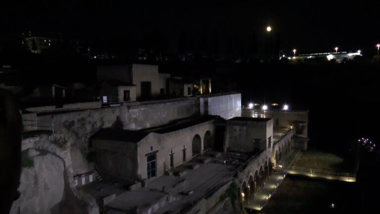 Ercolano, boom di visitatori serali al parco archeologico