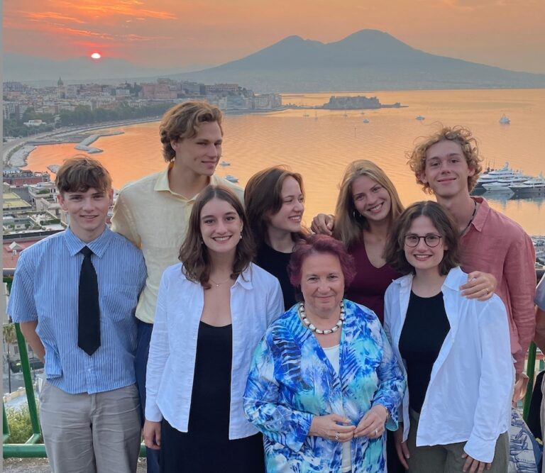 Il Ferragosto di Napoli: concerto all’alba e tradizionale brindisi al Gambrinus