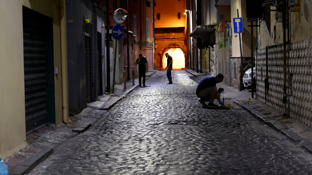 padre e figlio feriti in sparatoria