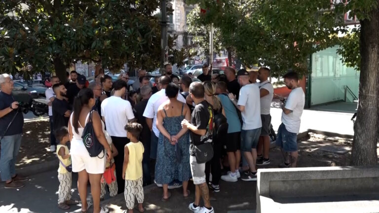 Click day, manifestazione dei lavoratori a Napoli