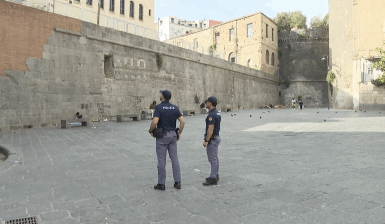 Violentata a Porta Capuana, turisti bloccano e fanno arrestare il colpevole