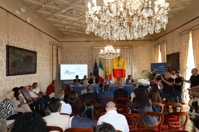 PADELNESS, presentata a Palazzo San Giacomo la seconda edizione
