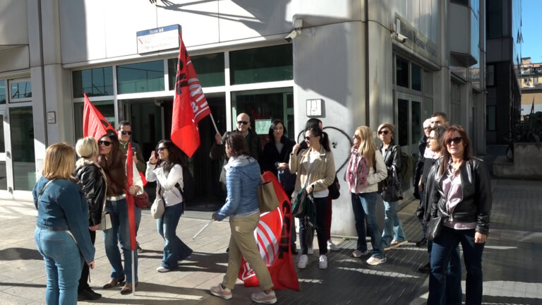 Telecontact, lavoratori chiedono intervento del Governo