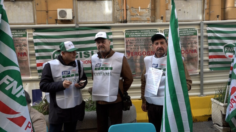 Pensionati in piazza: “Candidati si impegnino su liste d’attesa”