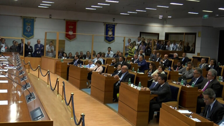 Campania, la carica degli esclusi dal Consiglio regionale