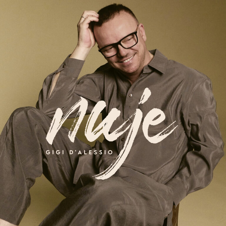 Gigi D’Alessio, firmacopie in anteprima al Vulcano Buono