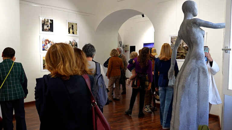 Fotografia, mostra “Occhi sulla città – Napoli a sorpresa”