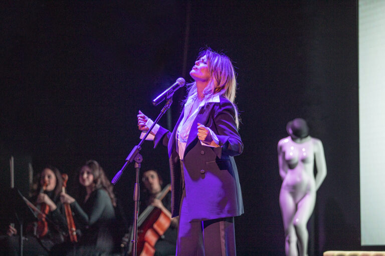 Monica Sarnelli porta all’Augusteo il musical sulle donne