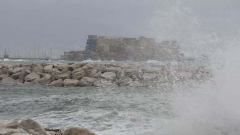 Maltempo su Napoli