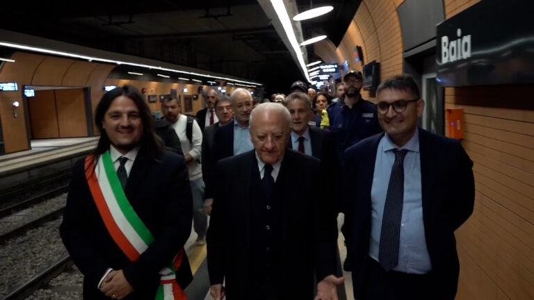 Cumana, De Luca inaugura nuova stazione di Baia