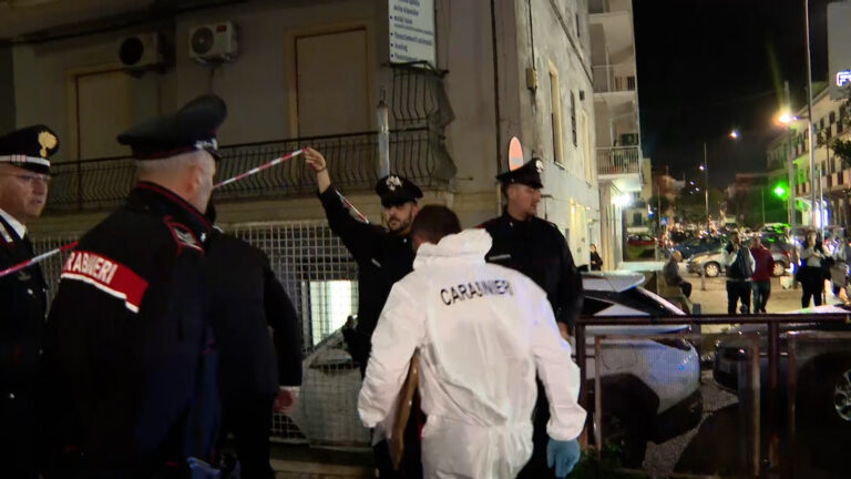 Uccide la sorella e videochiama la madre: dramma a San Paolo Bel Sito