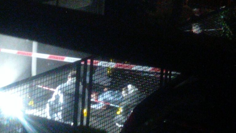 Dramma a Cava de’ Tirreni, accoltella una donna e si suicida