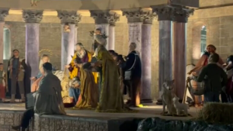 Il presepe in Vaticano realizzato a Nocera Inferiore, la benedizione del Papa