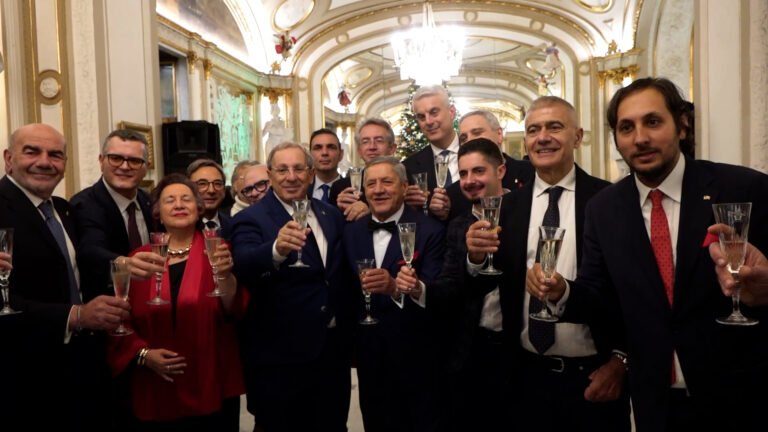 Caffè Gambrinus, riapre la "Sala degli Specchi"