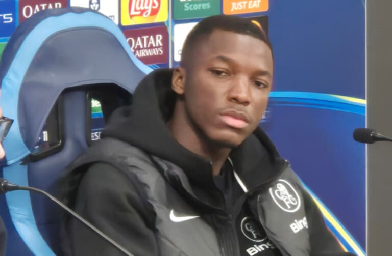 Chelsea, Caicedo: “Domani sarà una sfida emozionante. Maradona è un genio, giocare qui è speciale”