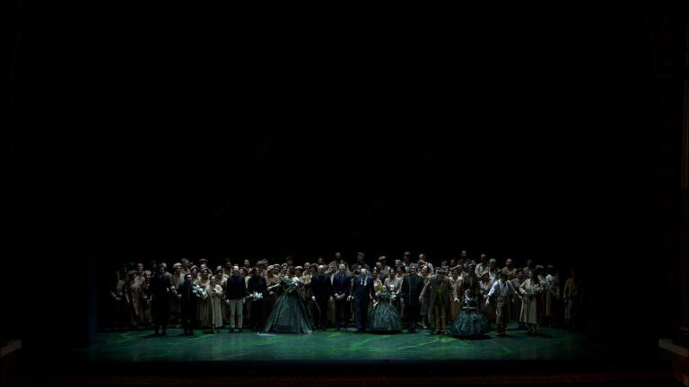 Teatro di San Carlo, 10 minuti di applausi per la prima del Nabucco