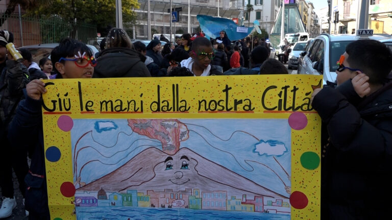 carnevale sociale napoli materdei