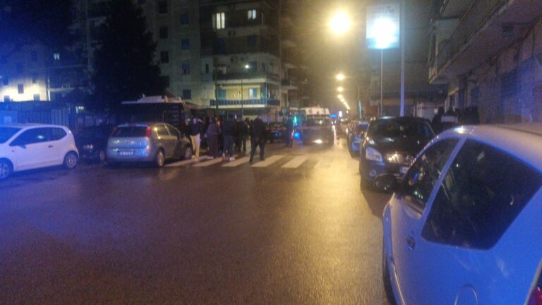 Agguato ad Arzano, un morto e un ferito