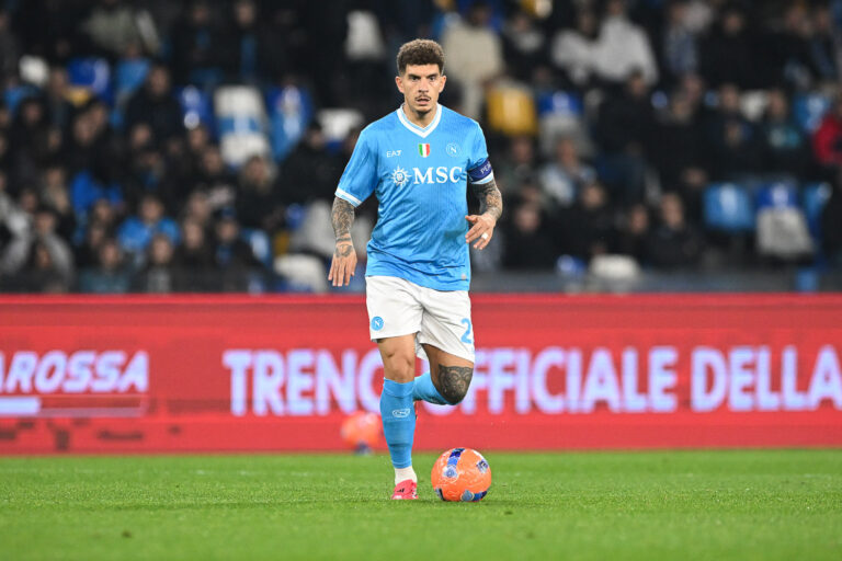 Napoli, Di Lorenzo si opera al piede. Il messaggio del capitano: “Situazione e dolore insostenibili”