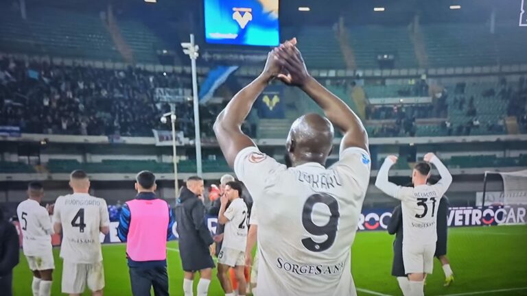 Verona-Napoli 1-2, il ritorno al gol di Lukaku per i tre punti agli azzurri