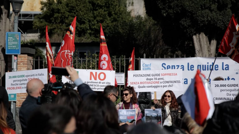 Scavi Pompei, protestano guide turistiche: "Il direttore non può gestire come se fosse il padrone"