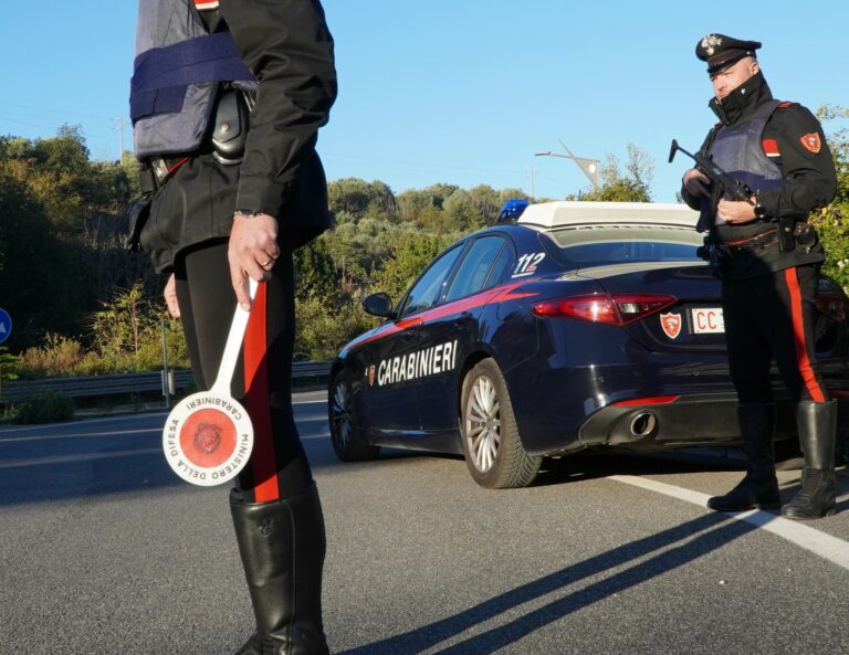 I carabinieri ‘assediano’ Casal di Principe