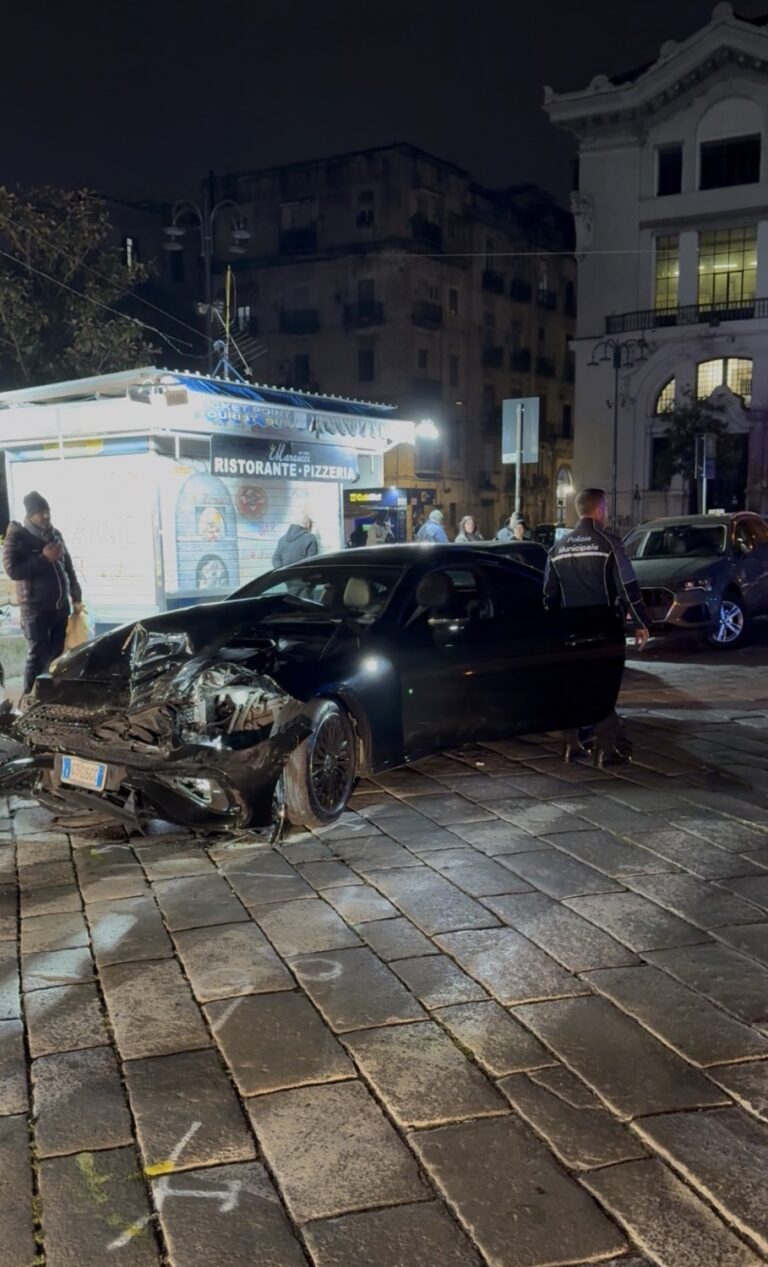 Incidente mortale in corso Garibaldi a Napoli, morte due donne