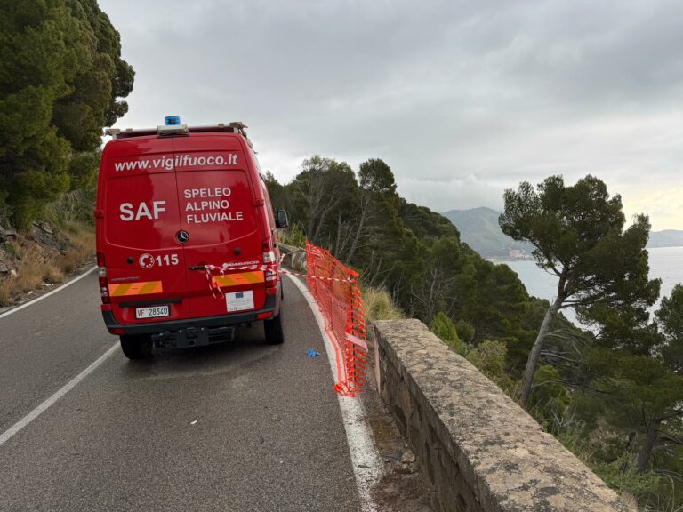 Auto precipita in scarpata per 200 metri, muoiono due fidanzati