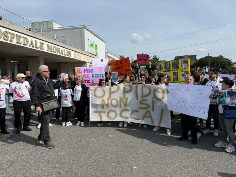 Le mamme dei bimbi operati da Oppido: “Ha ridato luce alle nostre vite”