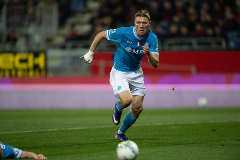 FOTO – Hojlund contro il gesto di Mina: “Non gioca a calcio, quest’anno non è la prima volta”