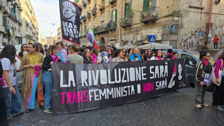 non una di meno corteo a napoli