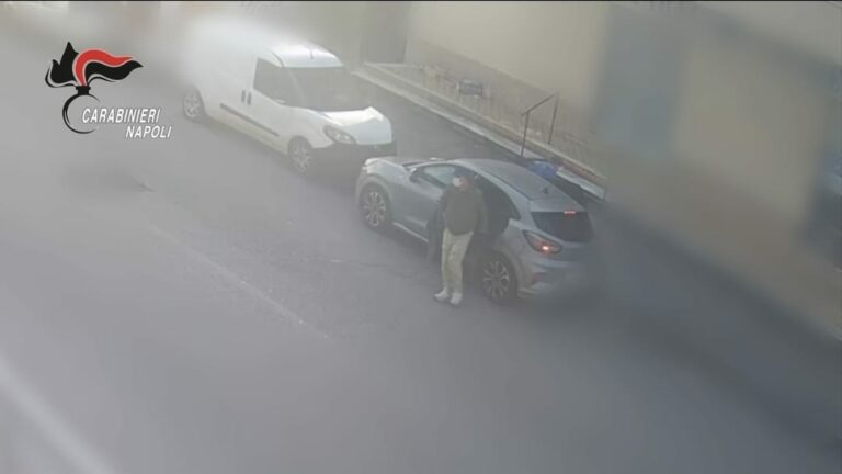 Finti poliziotti per un colpo milionario: 4 pregiudicati finiscono in manette