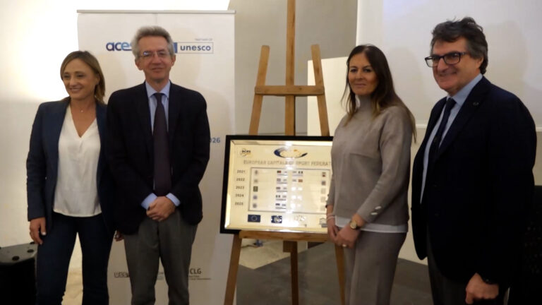 Napoli Capitale Europea dello Sport 2026, firmata targa d'argento