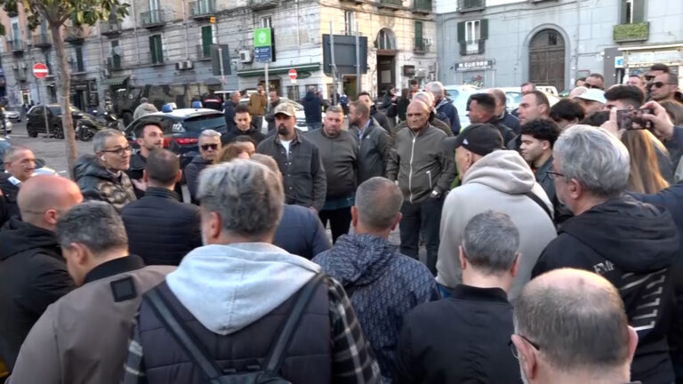 Degrado Porta Capuana, protestano residenti e commercianti