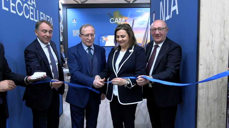 Vinitaly 2026, Napoli mette in vetrina i suoi primati e la qualità del suo vino