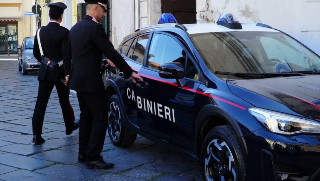 Truffe agli anziani, sgominata organizzazione tra Napoli e Casoria: arresti dei carabinieri