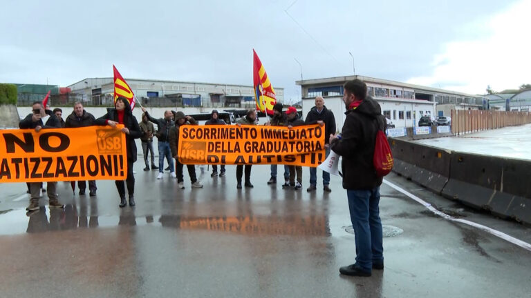 Deposito linee AIR Calata Capodichino, presidio di protesta contro esternalizzazioni