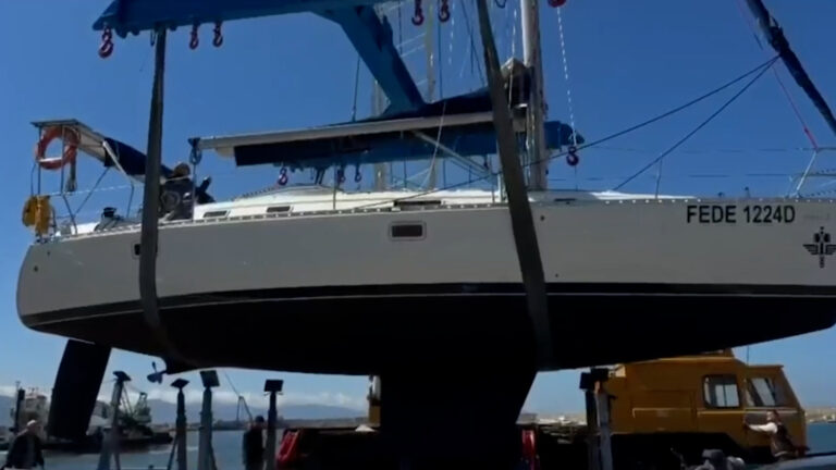 Bacoli, barca sequestrata agli scafisti ora fa ricerca in mare: nuova vita Federica