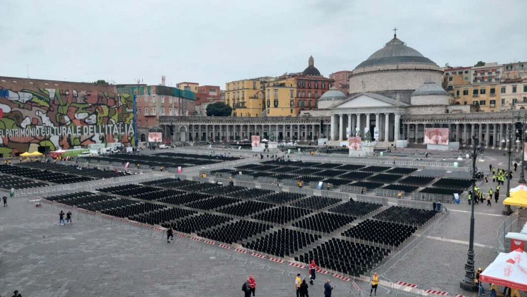 Napoli blindata per il Papa: 2.300 agenti e 10mila transenne. In campo anche 1.500 volontari per accogliere i fedeli