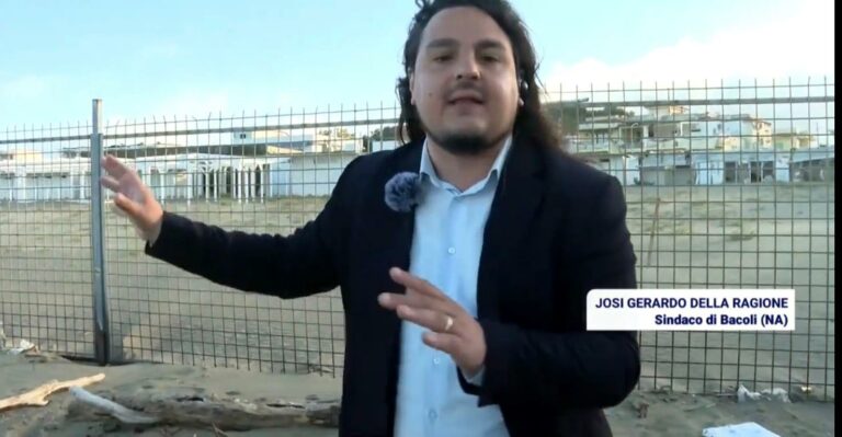 Bacoli, la crociata del sindaco Della Ragione per riprendersi i lidi militari