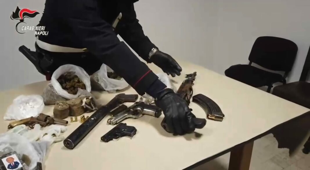Camorra, scacco ai 'Panzarottari' di Afragola: 23 persone in carcere e 3 divieti di dimora. Maxi operazione dei carabinieri