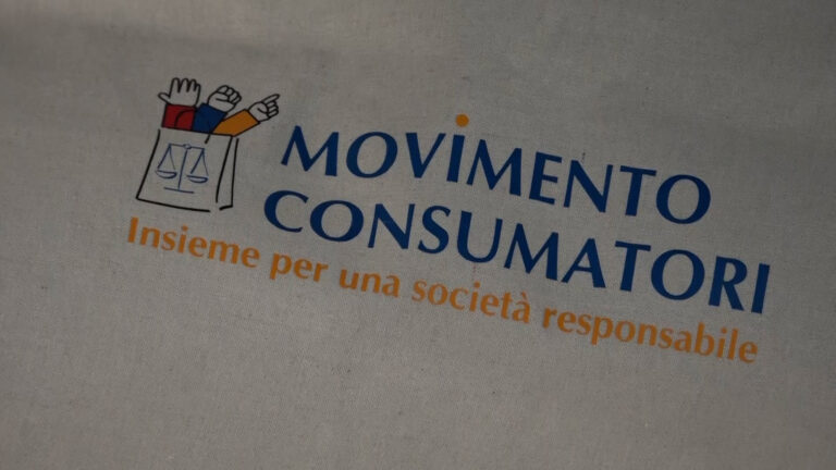 mercato energia movimento consumatori